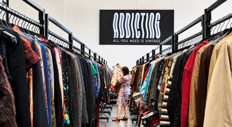 Where to Buy Vintage Wholesale in Italy in 2026? A Guide for Resellers